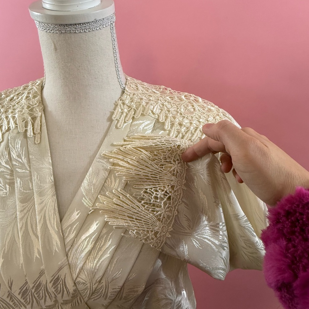 Elegant Cream Wrap Dress with Button Detail - Picture 4 of 10